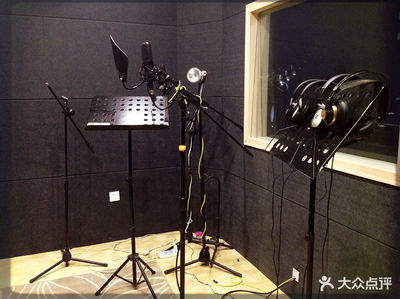 凌晨音樂錄音棚